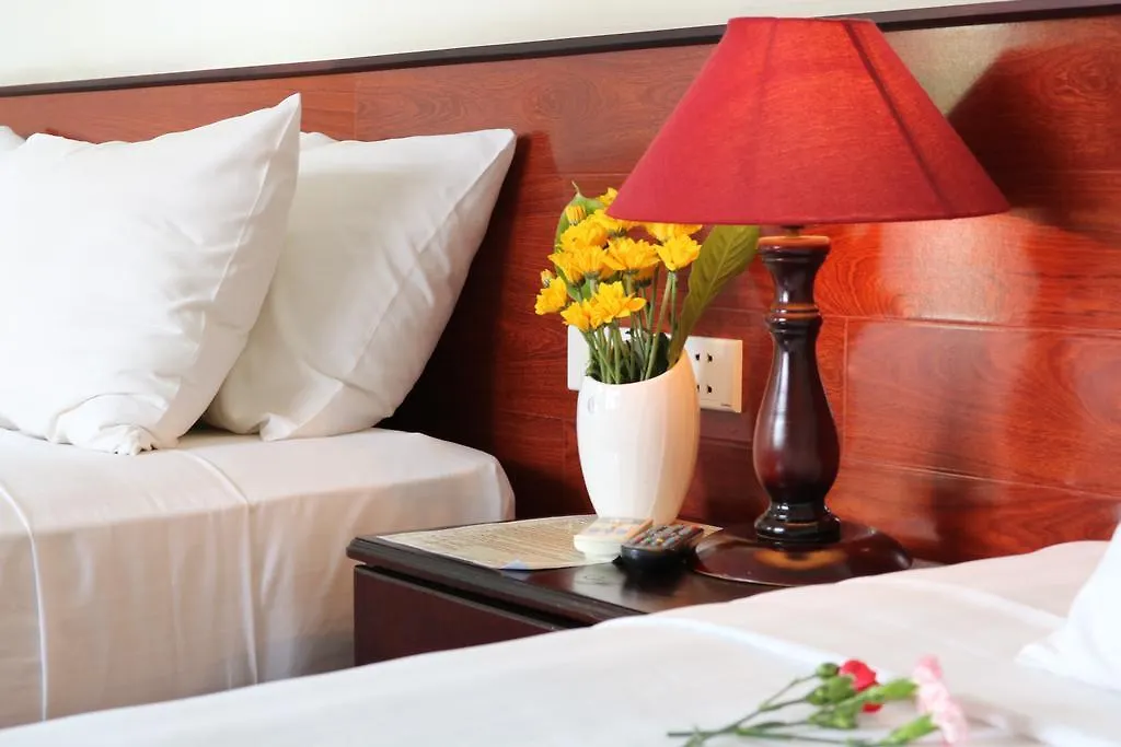 Nhi Trung Hotel هوي ان فيتنام